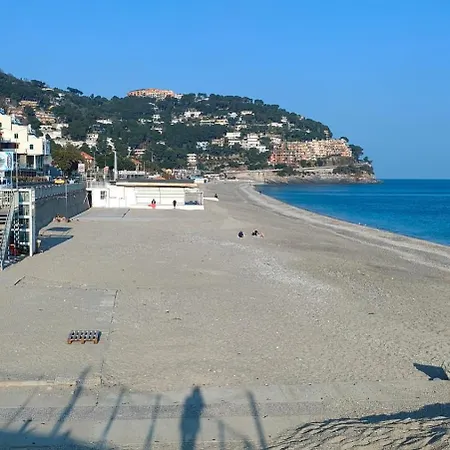 Lägenhet A Due Passi Dal Mare